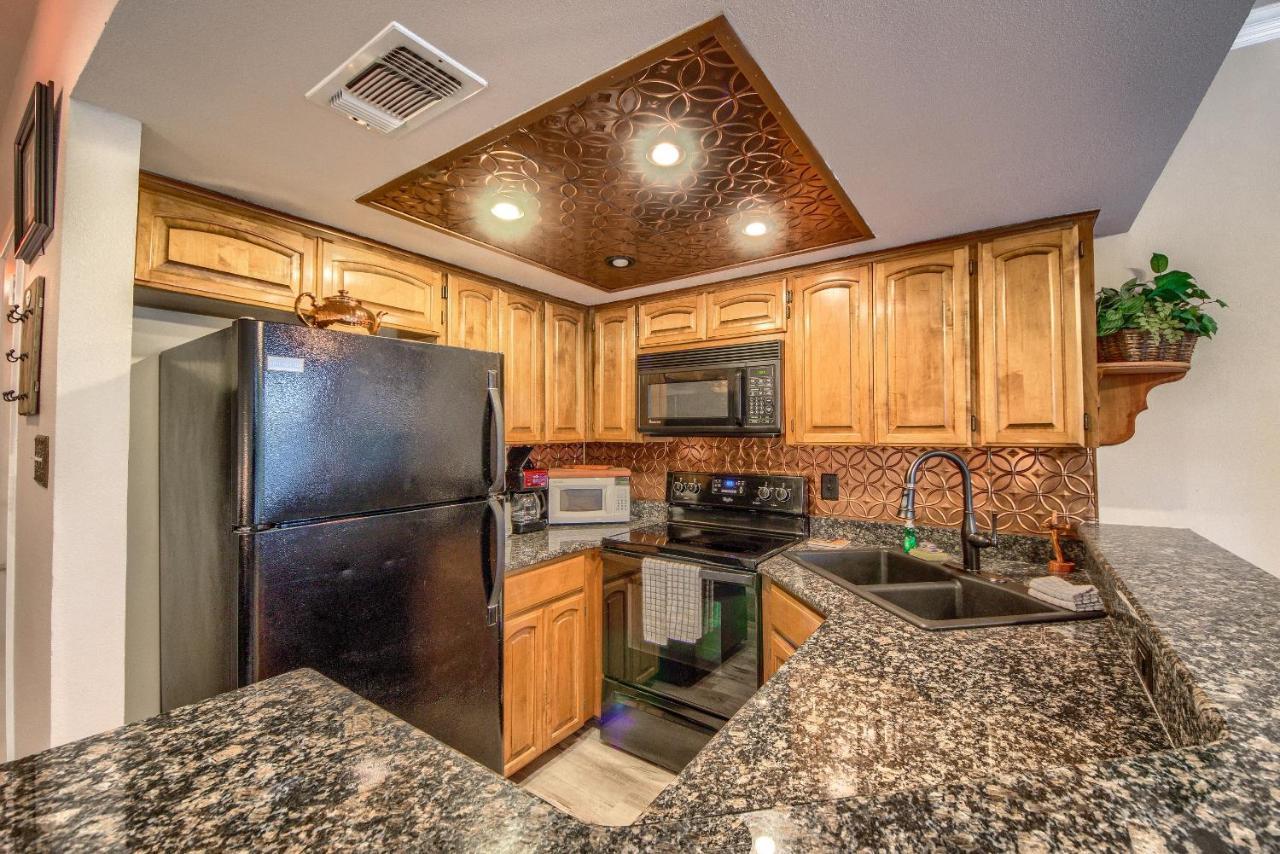 Ss 4B Riverside Condo Ню Браунфелс Екстериор снимка